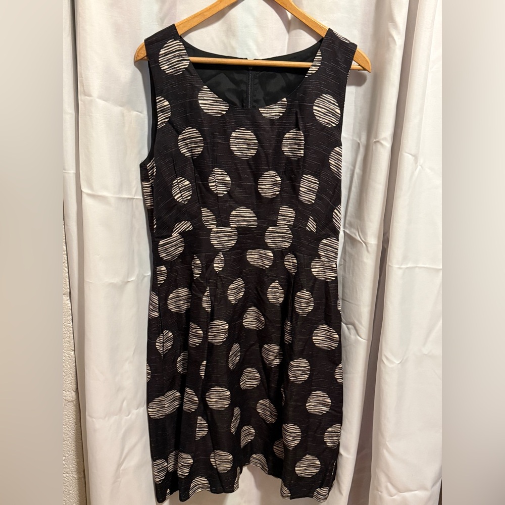 Banana Republic Black and Cream Circle Midi Dress